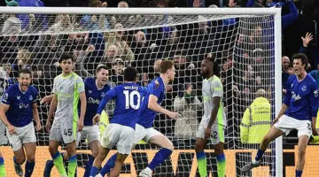 مانشستر سيتي ينجو من فخ إيفرتون ويخطف تعادلا قاتلا في الدوري الإنجليزي